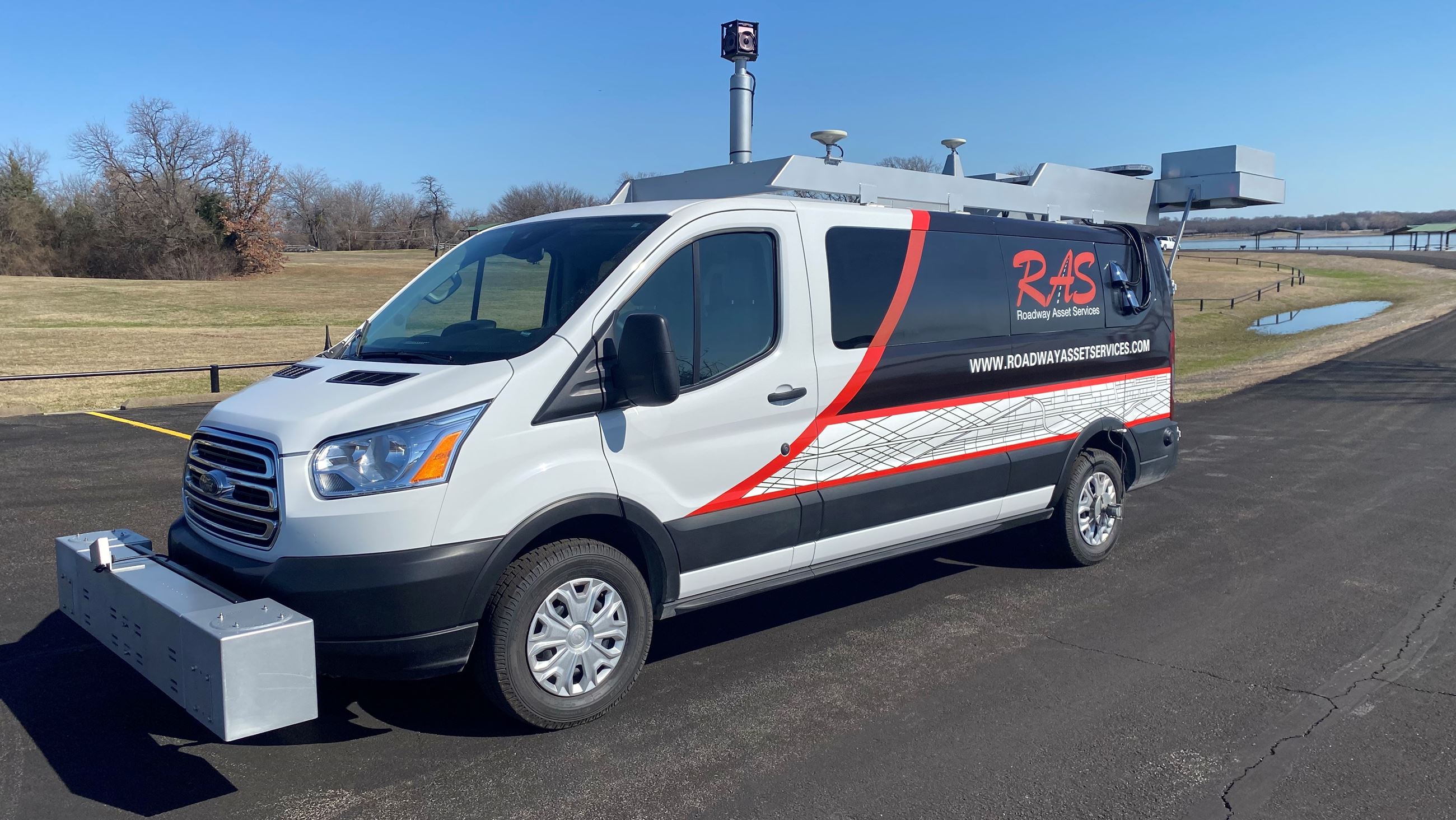 side view of imaging truck for RSA