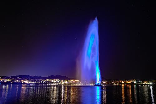 fountain in blue 500 px